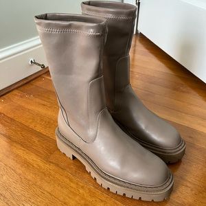 H&M Chelsea Boots, size 39